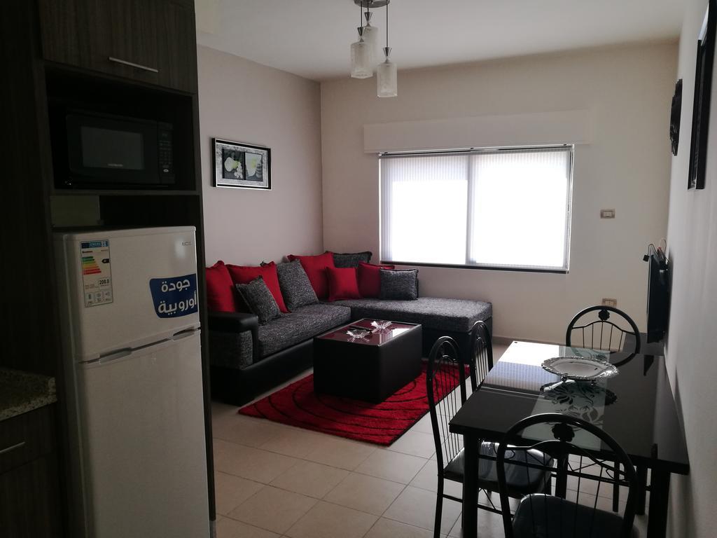 Cozy Dair Ghbar Apartment Аман Екстериор снимка