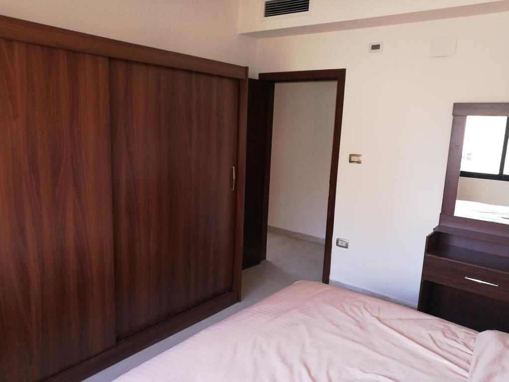 Cozy Dair Ghbar Apartment Аман Екстериор снимка