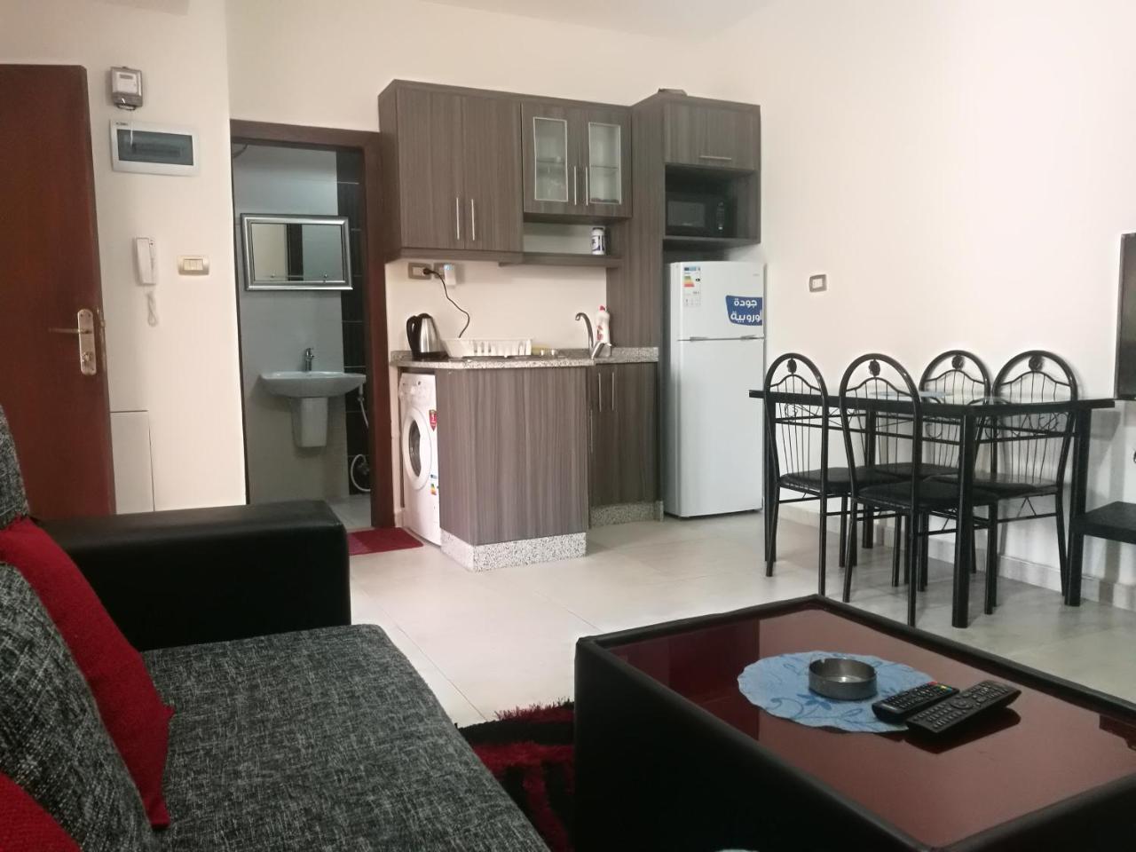 Cozy Dair Ghbar Apartment Аман Екстериор снимка