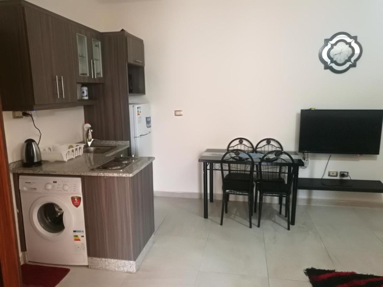 Cozy Dair Ghbar Apartment Аман Екстериор снимка